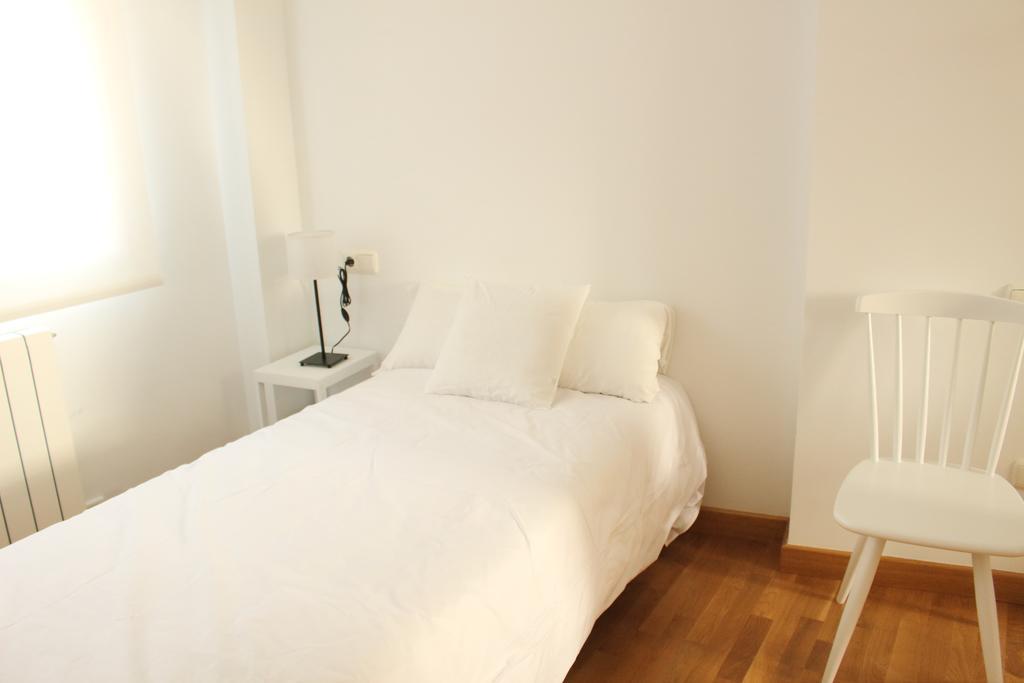 Aloha Apartamentos Pamplona Pokoj fotografie